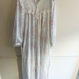 Miss Elaine Nightgown Floral Lace  Cottage Long Gown Large Pockets Long Sleeve
